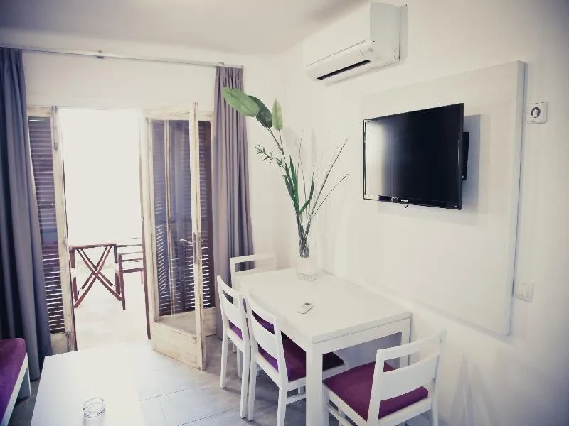 APARTMENT ONE BEDROOM Room, Playa Ferrera, Majorca