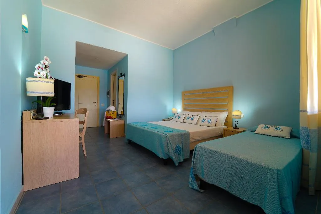 TRIPLE CLASSIC Room, Cala della Torre, Olbia