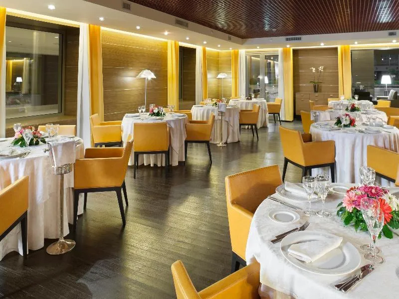 Restaurant, Plaza Caserta, Naples