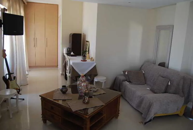 Room, Dali, Zante
