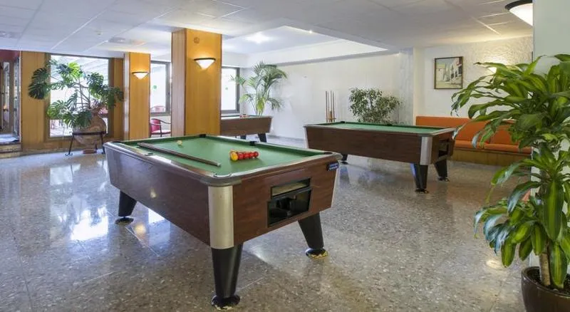 Sports and Entertainment, Brisa, Ibiza