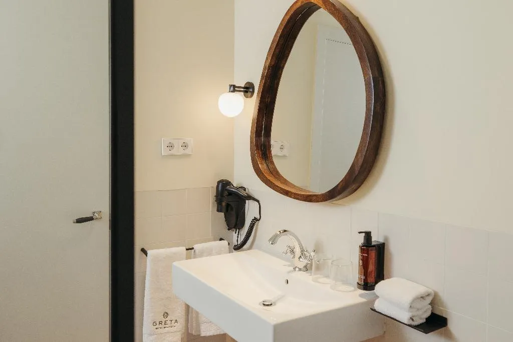 Room PREMIUM ONE BEDROOM Room, H. Regas, Barcelona