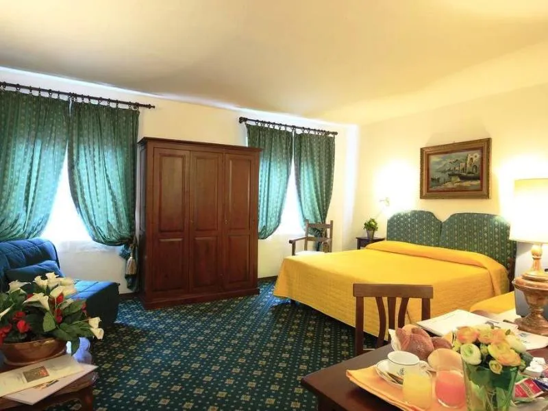 TRIPLE STANDARD Room, Hotel San Giorgio & Olimpic, Florence