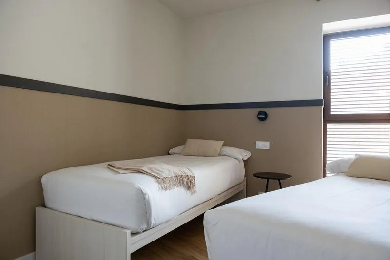 APARTMENT CAPACITY 6 TWO BEDROOMS Room, MH Apartments Urban, Barcelona