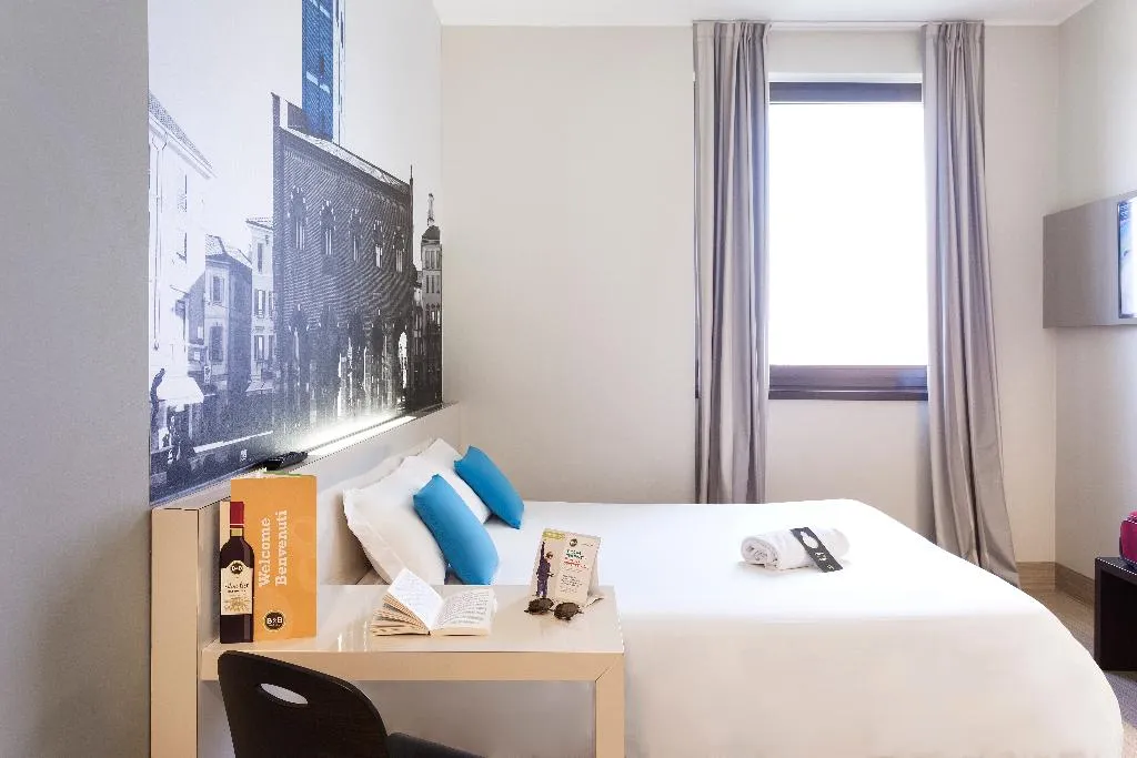 Double or Twin STANDARD Room, B&B Hotel Milano - Monza, Milan