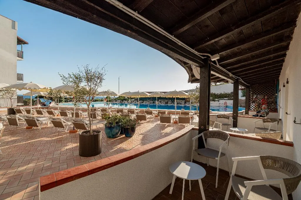 FAMILY ROOM POOL VIEW Room, Hotel Calabona, Alghero