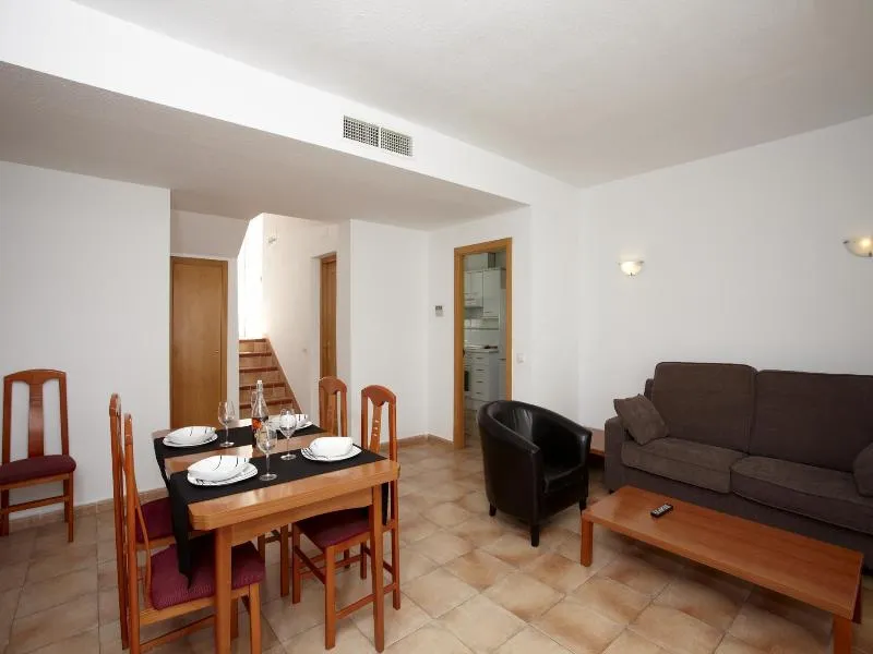 APARTMENT CAPACITY 8 THREE BEDROOMS Room, Villas Cumbres, Costa Dorada