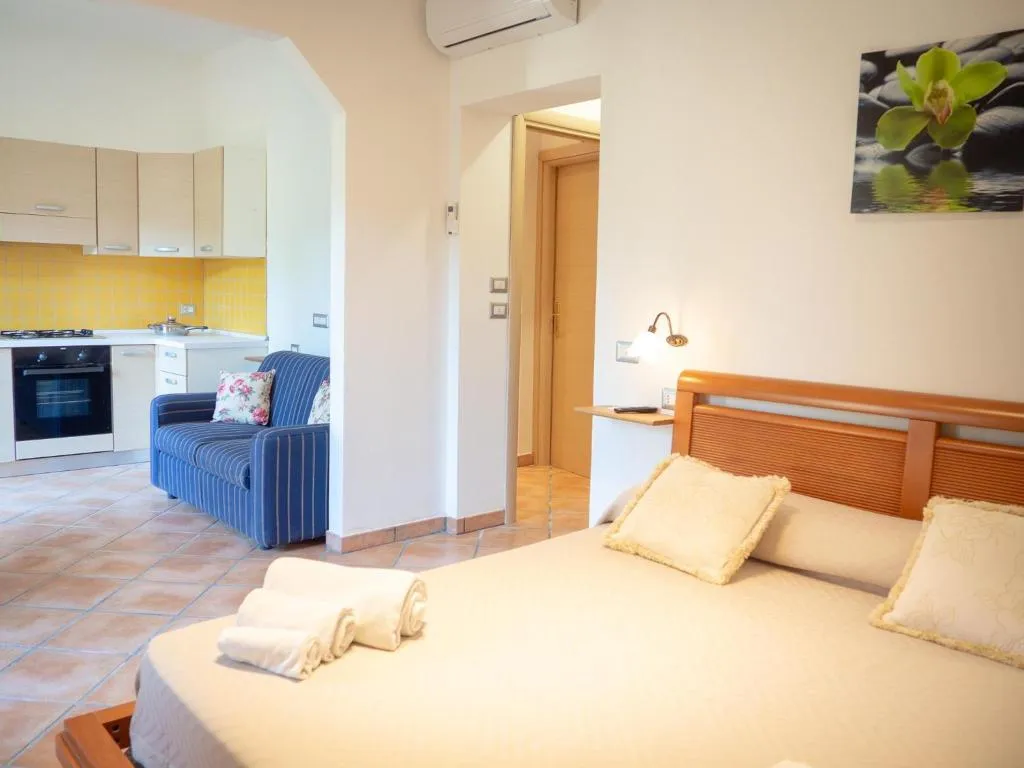 FAMILY ROOM STANDARD Room, B&B Casale del Borgo, Naples