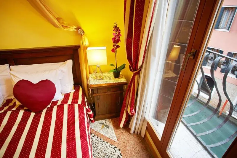Room, Hotel San Luca, Venice