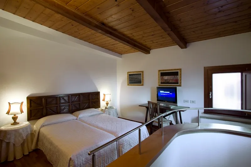 Room, Columbia, Rome