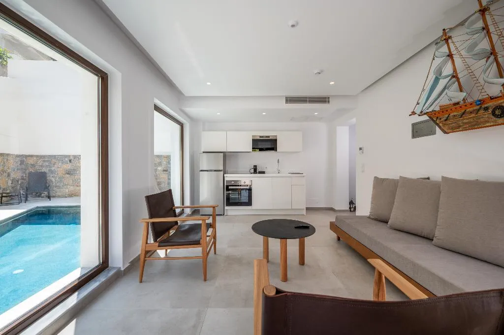 VILLA FOUR BEDROOMS WITH PRIVATE POOL Room, Mika Villas & Suites, Crete