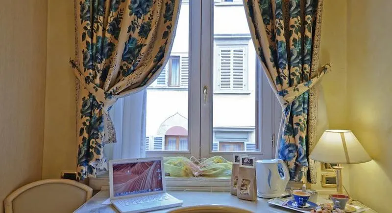 Room, Alba Palace, Florence