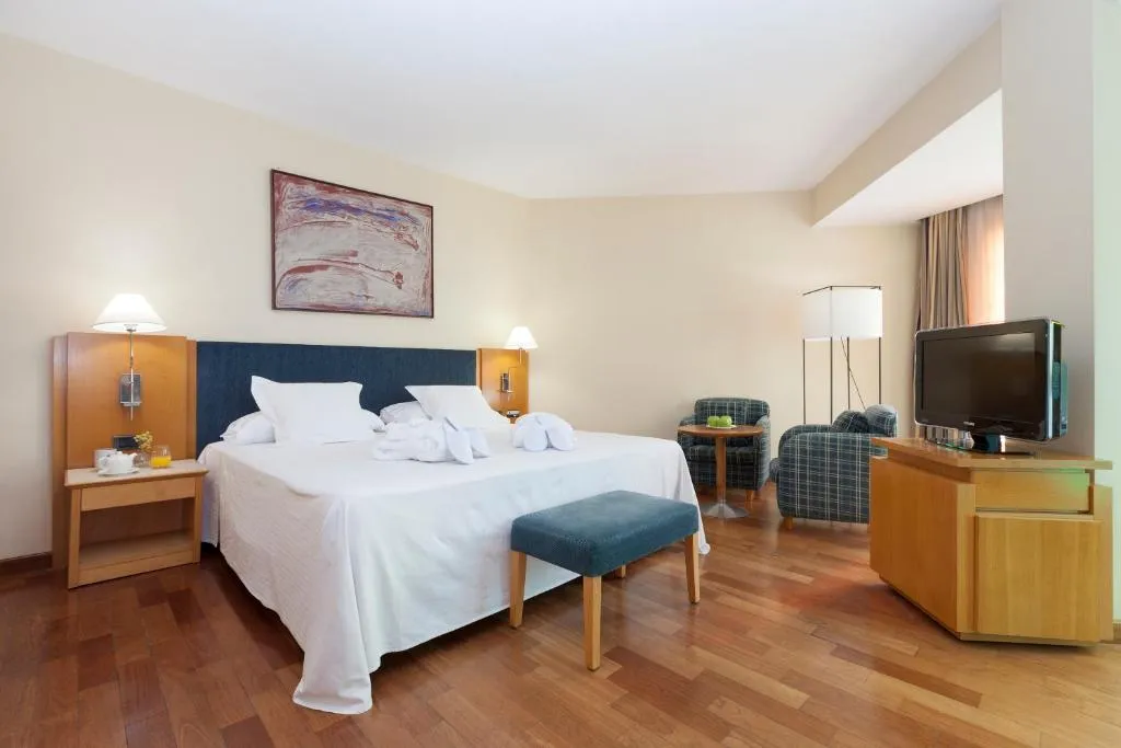 JUNIOR SUITE STANDARD Room, URH Ciutat de Mataró, Barcelona