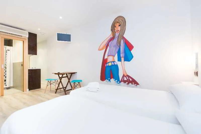 STUDIO STANDARD Room, AinB Las Ramblas-Colón Apartments, Barcelona