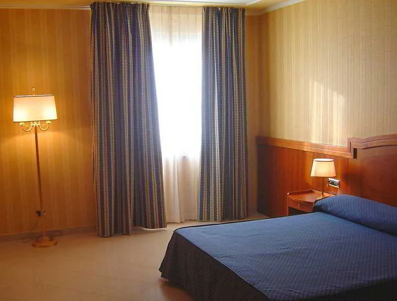 Room, Joyfull, Naples