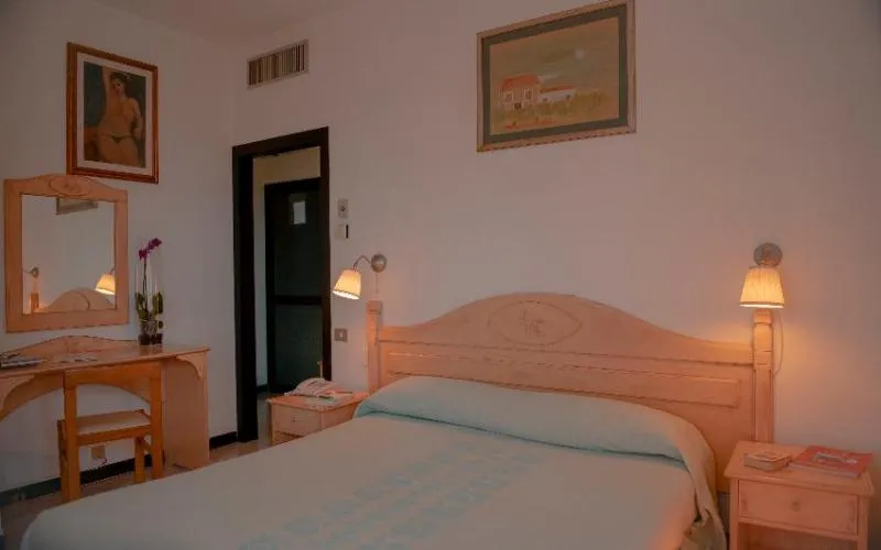 JUNIOR SUITE STANDARD Room, Hotel Califfo, Cagliari