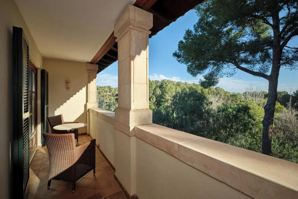 JUNIOR SUITE STANDARD Room, Sheraton Mallorca Arabella Golf Hotel, Majorca