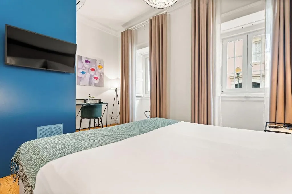 Room, Jardim Da Lapa By Shiadu, Lisbon