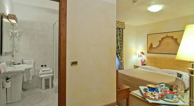 Room, Alba Palace, Florence