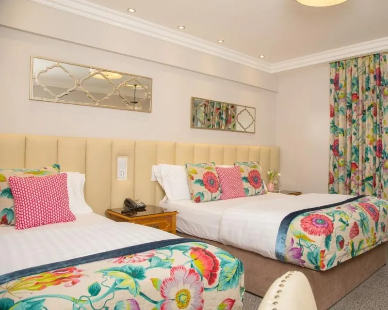 Room, Cork's Vienna Woods Hotel and Villas, Cork