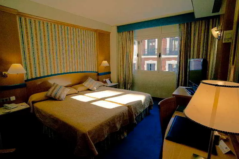Room, Gran Versalles, Madrid