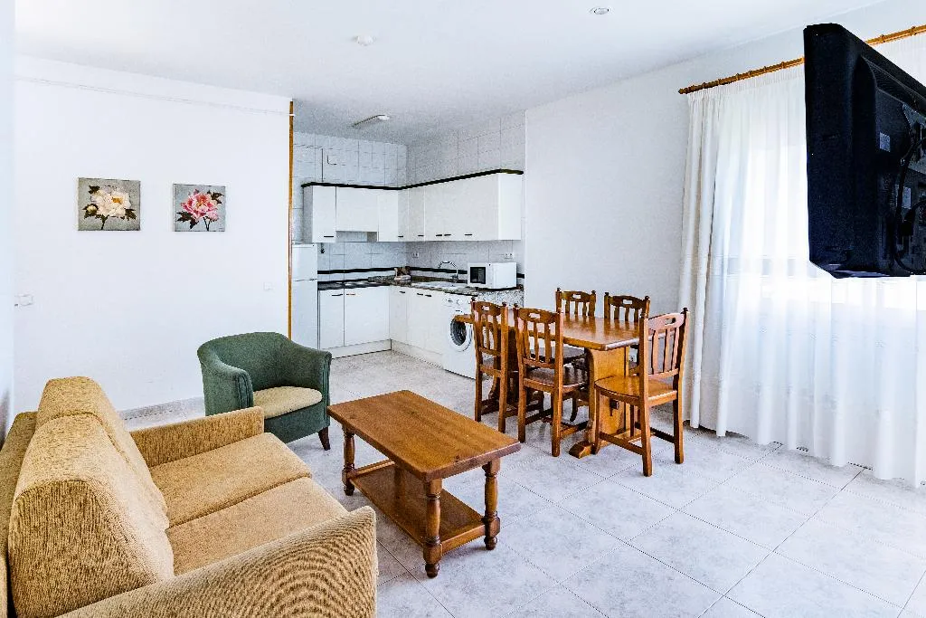 APARTMENT CAPACITY 5 Room, Apartments Sunway Tara, Costa Brava