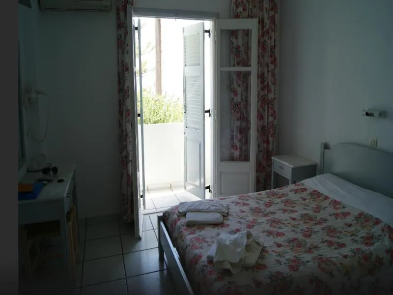Room, King Thiras, Santorini