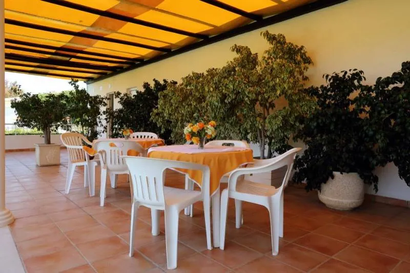 Restaurant, Alojamentos Turísticos Mira-Parque, Algarve