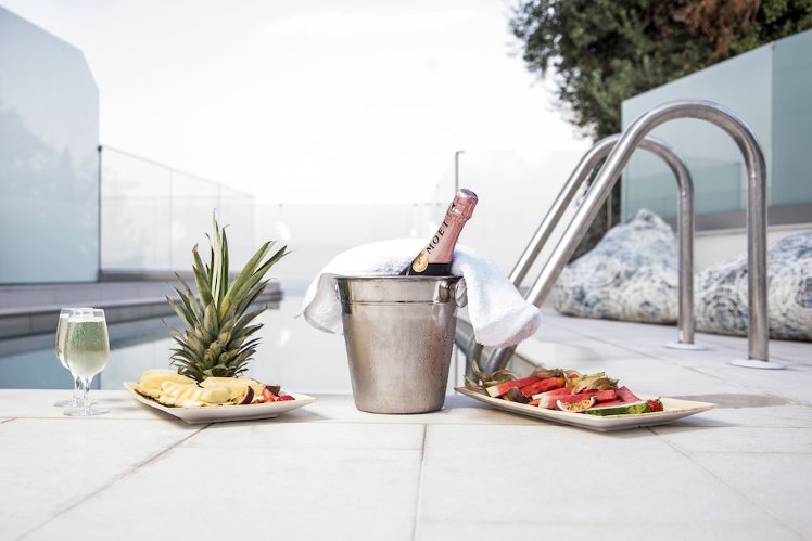Ray Hotel, Corfu