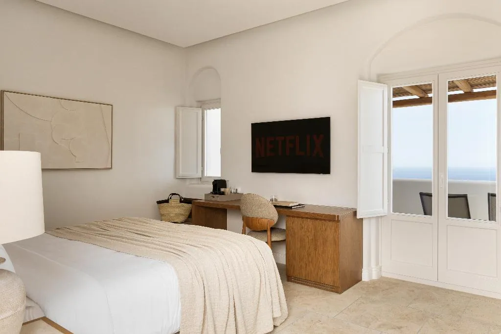 SUITE HONEYMOON Room, NERO Boutique Hotel, Santorini