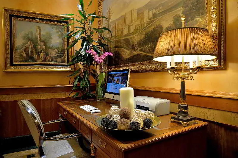 Lobby, Hotel Homs, Rome