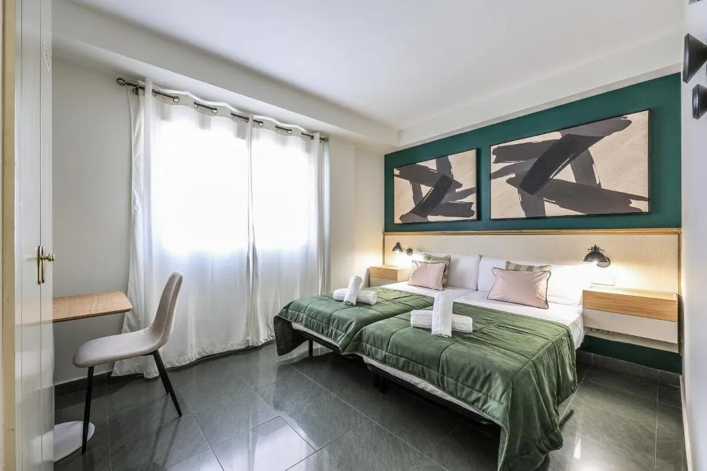 General view, Lusso Velilla, Madrid