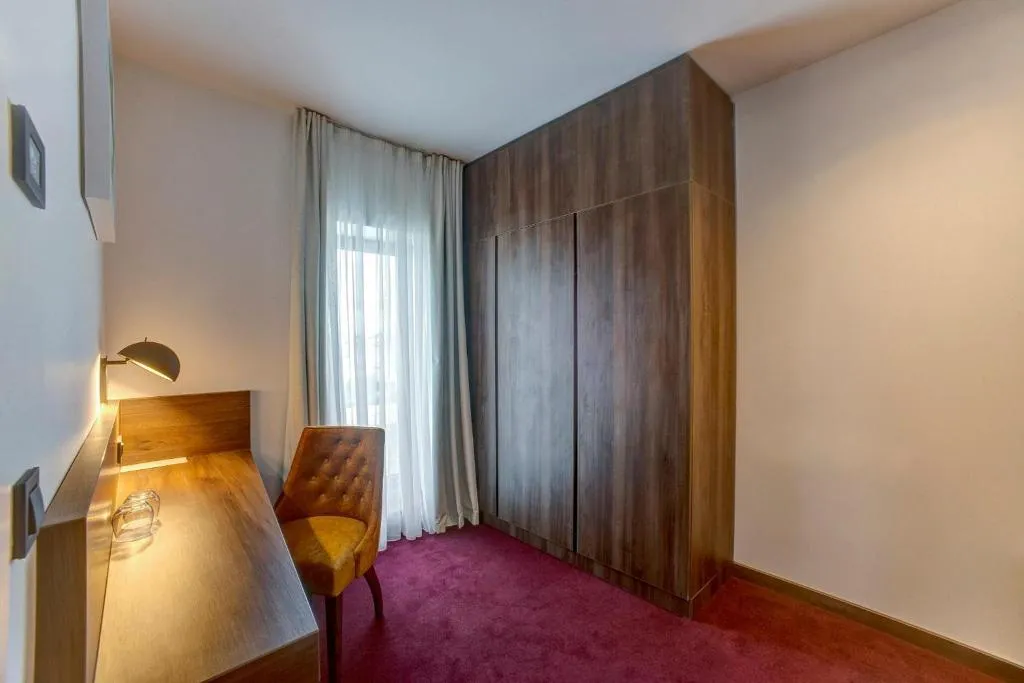 FAMILY ROOM WITH BALCONY Room, Hotel Scala, Split
