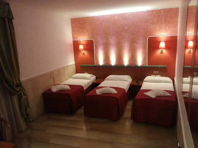 QUADRUPLE STANDARD Room, Hotel Center 1, Rome