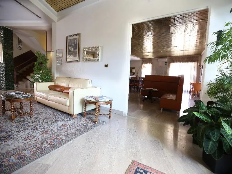 Lobby, Derby, Rome