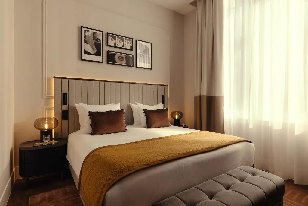 DOUBLE SUPERIOR Room, The Manor Amsterdam, Amsterdam