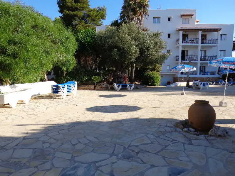 Terrace, Benet Los Pinares Apartments, Ibiza