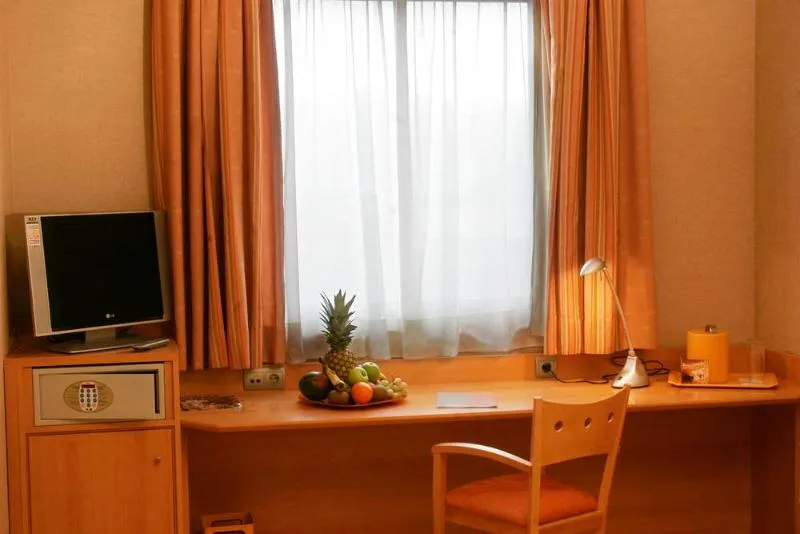Room, Posadas de España Pinto, Madrid