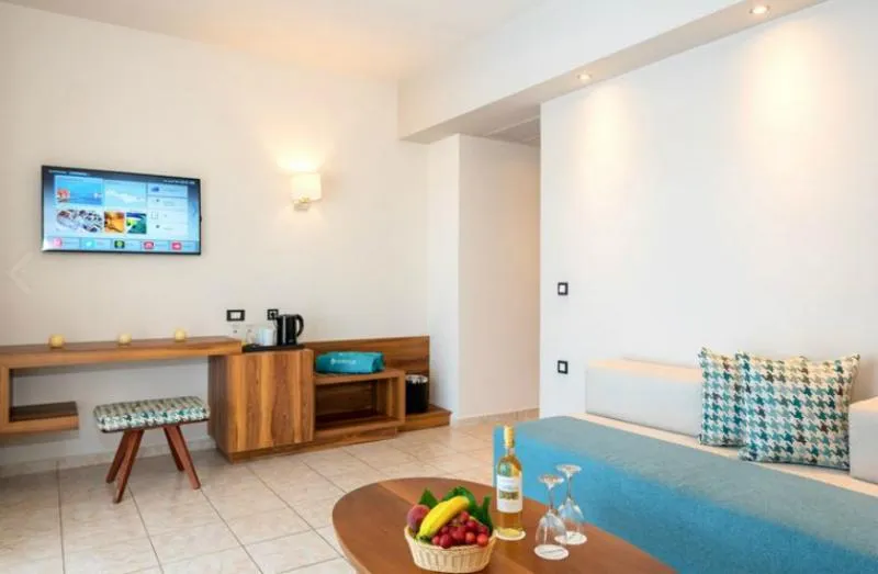 JUNIOR SUITE STANDARD Room, Solimar Aquamarine, Crete