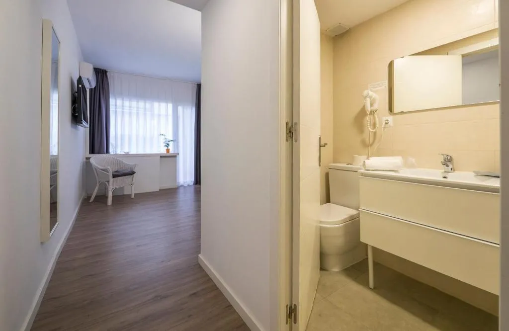 Room, Hotel Checkin Victoria, Costa Brava