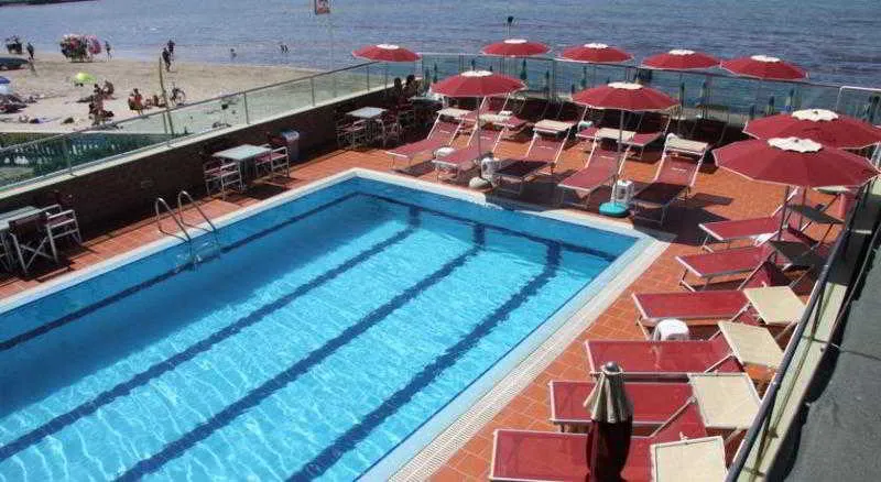 Room, Vivas Hotel, Durres