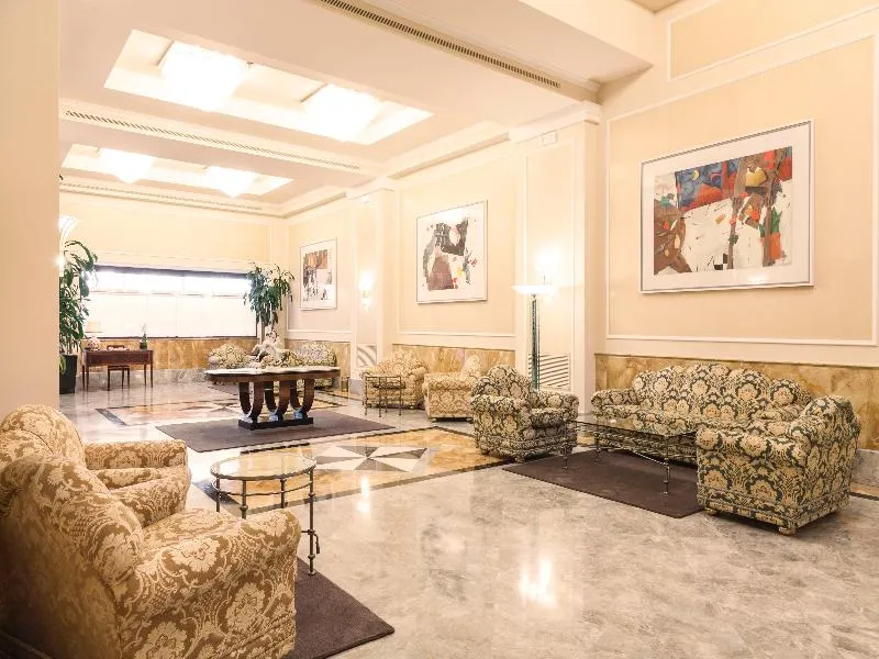 Lobby, Doria Grand Hotel, Milan