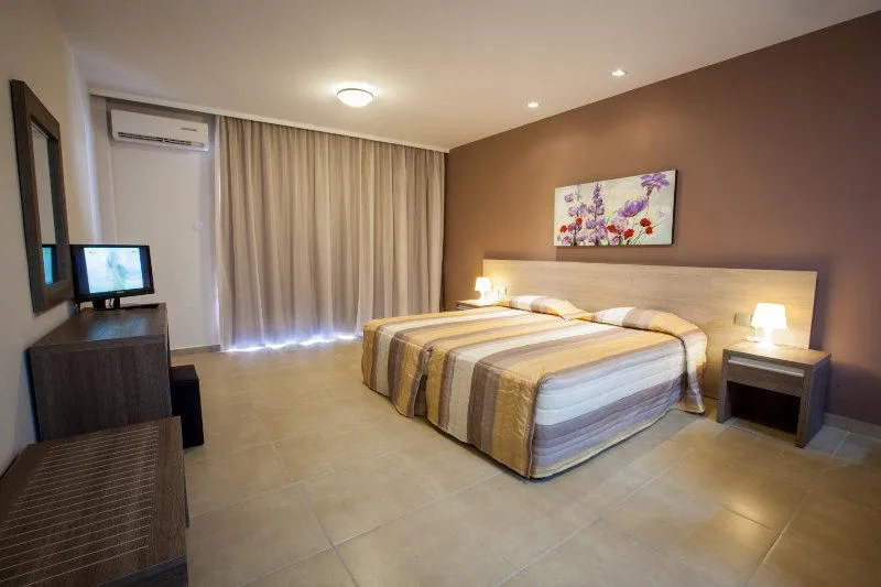 STUDIO STANDARD Room, Crystallo Hotel Apts, Cyprus