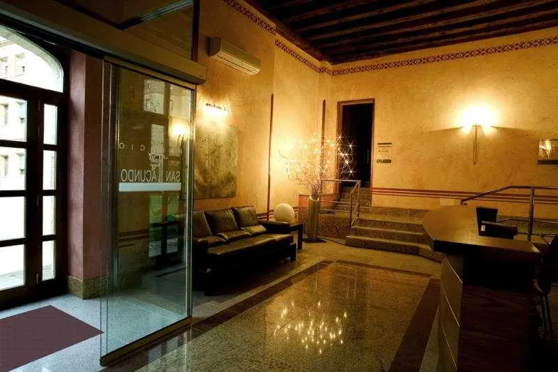 Lobby, Palacio San Facundo, Madrid