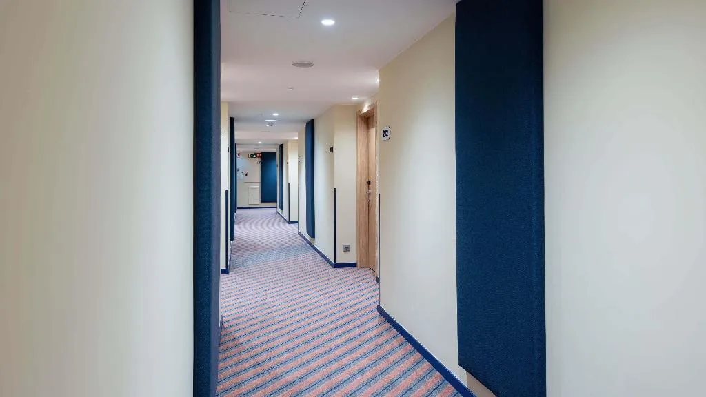 Lobby, Holiday Inn Express Lisbon Principe Real, by IHG, Lisbon