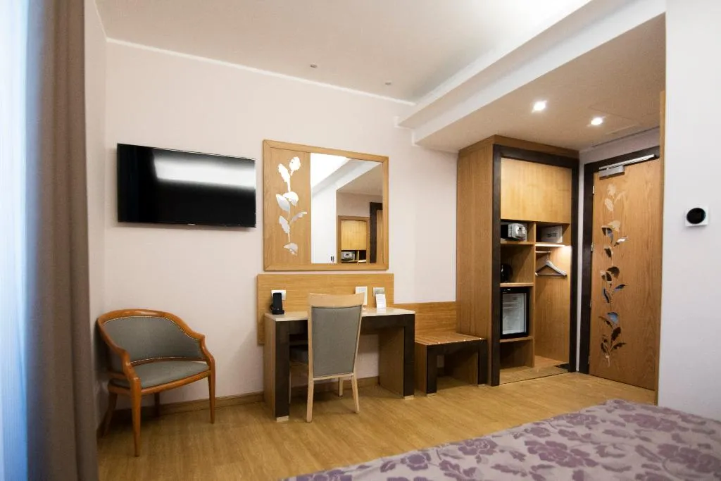 DOUBLE DELUXE Room, Giolli Nazionale, Rome