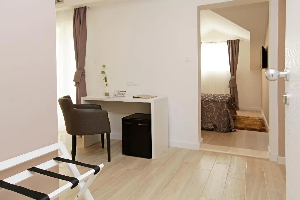 DOUBLE DELUXE WITH BALCONY Room, Hotel Villa Telenta, Dubrovnik