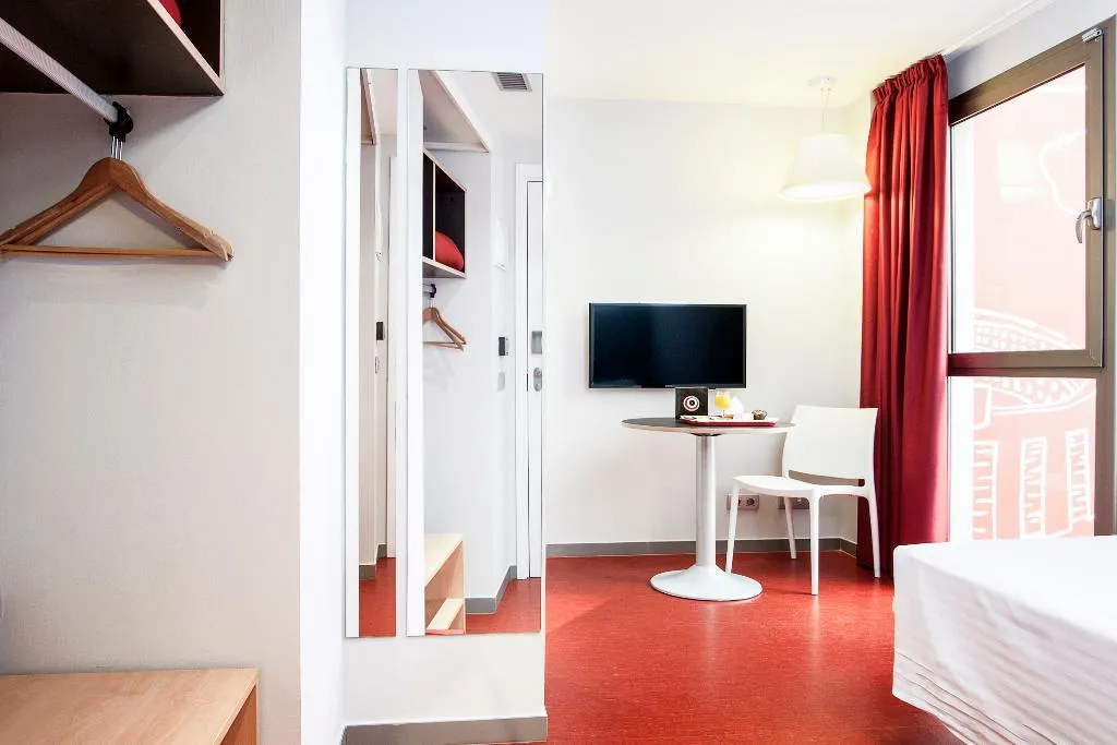 SINGLE STANDARD Room, Ciutat Vella, Barcelona