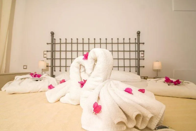 JUNIOR SUITE WITH JACUZZI Room, Antinea Hotel Suites and spa, Santorini