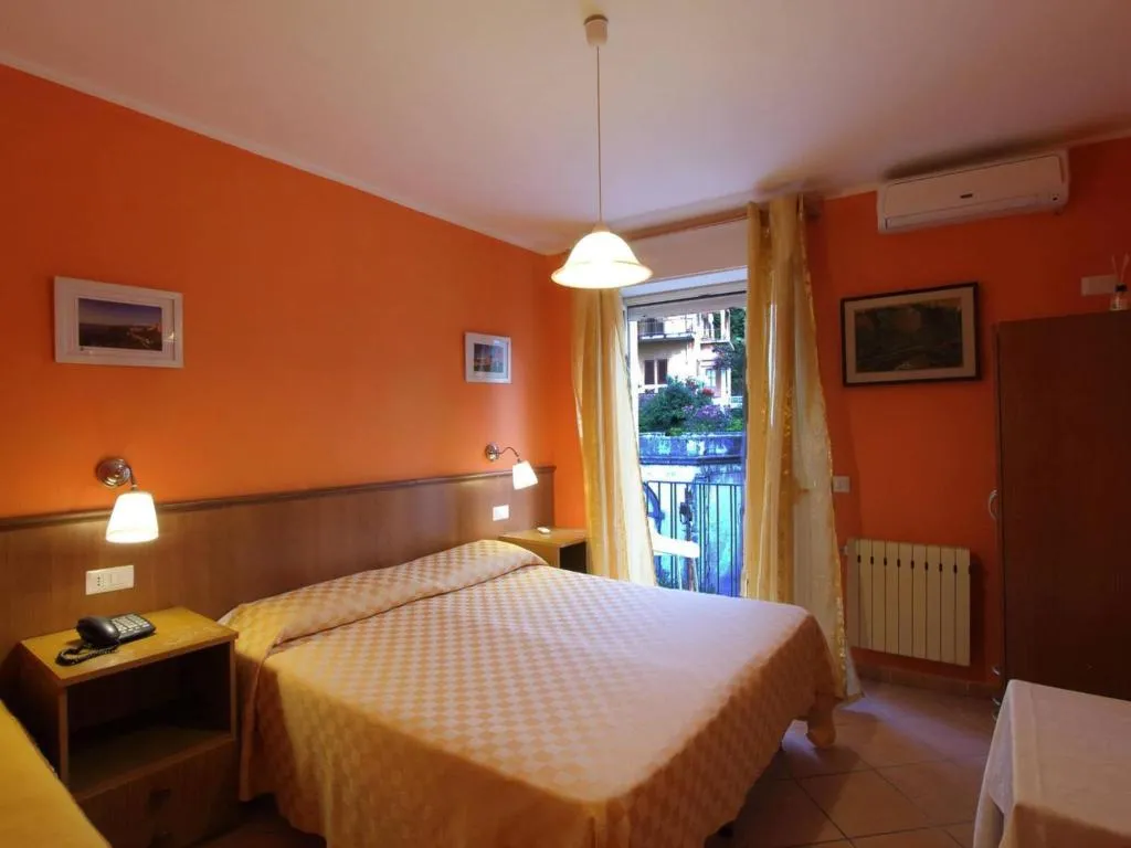 DOUBLE WITH BALCONY Room, Inn Piero, Taormina